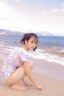 年轻的护士在线播放